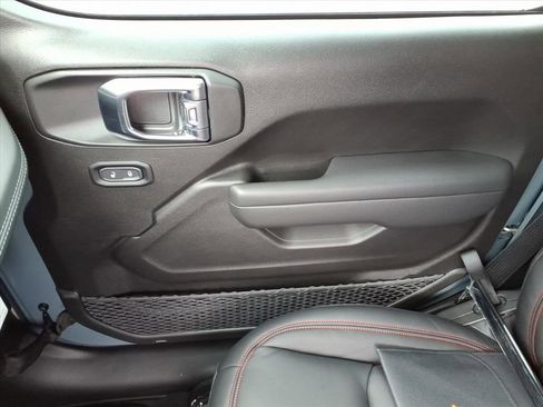 New 2025 Jeep Gladiator Rubicon w/ Convenience Group image 30