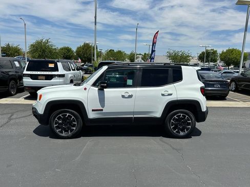 Certified 2023 Jeep Renegade Trailhawk AWD/4WD image 3