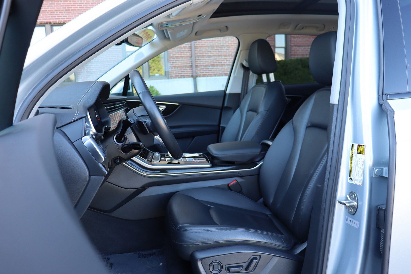 Used 2023 Audi Q7 2.0T Premium Plus w/ Premium Plus Package AWD/4WD image 12