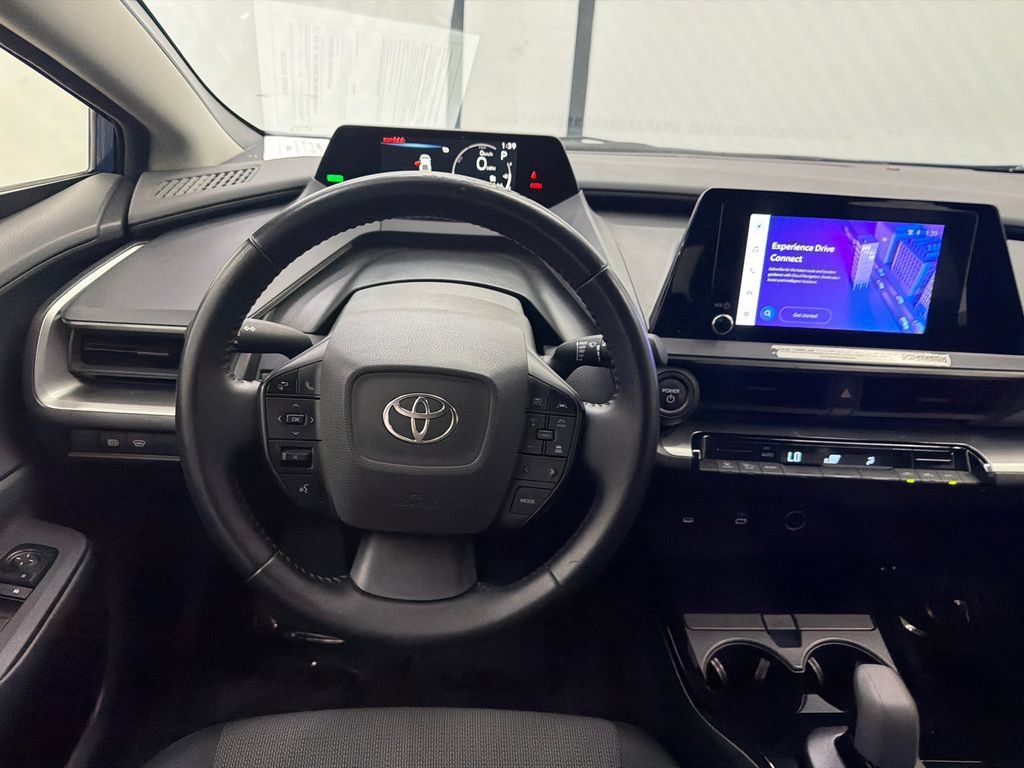Used 2024 Toyota Prius LE FWD image 21