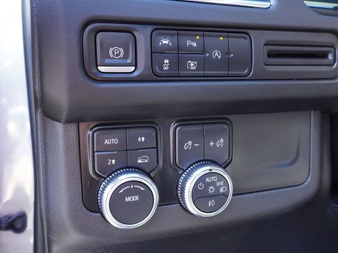 Certified 2023 GMC Yukon SLT w/ SLT Luxury Package image 19