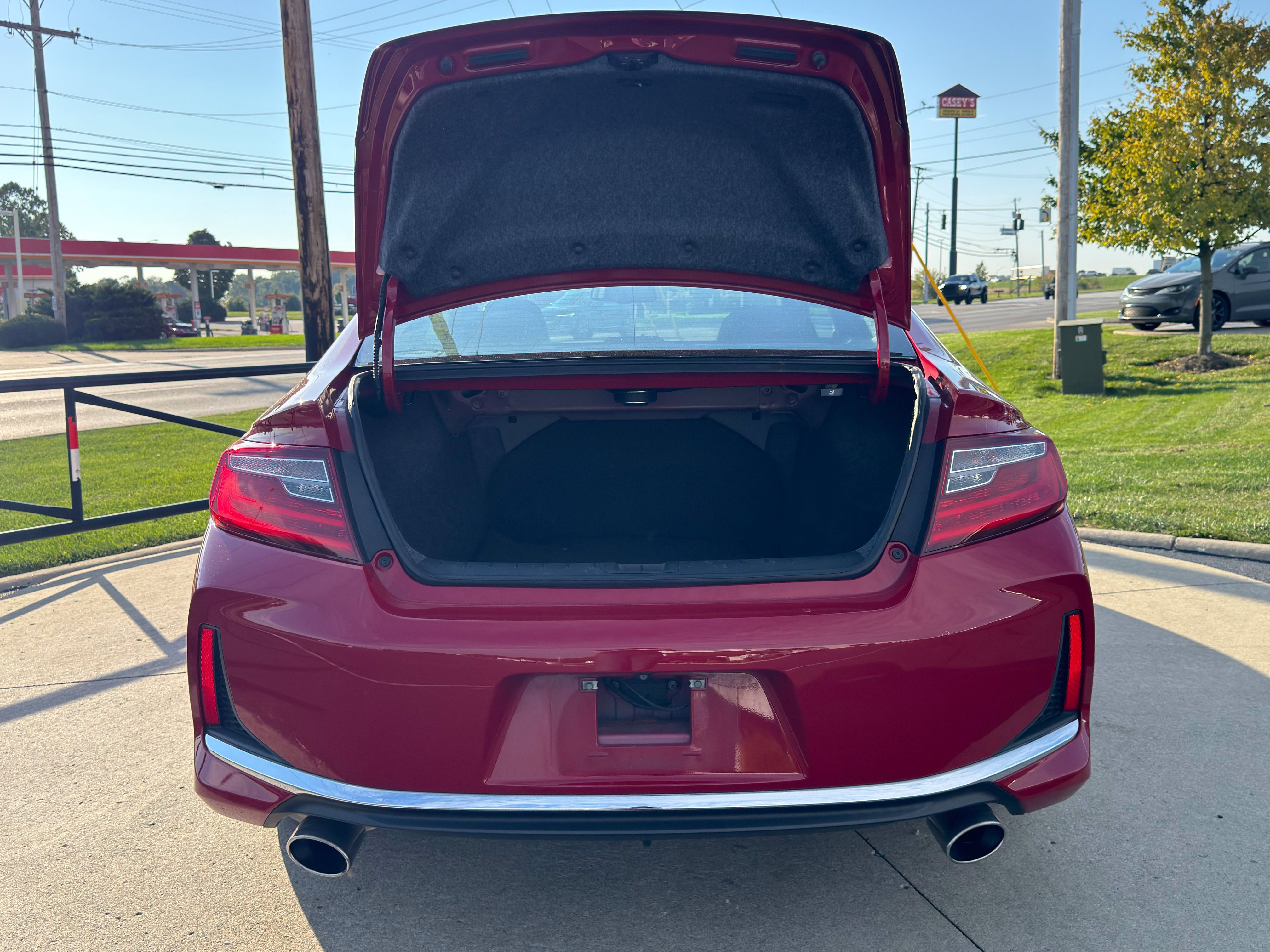 Used 2017 Honda Accord EX-L image 7