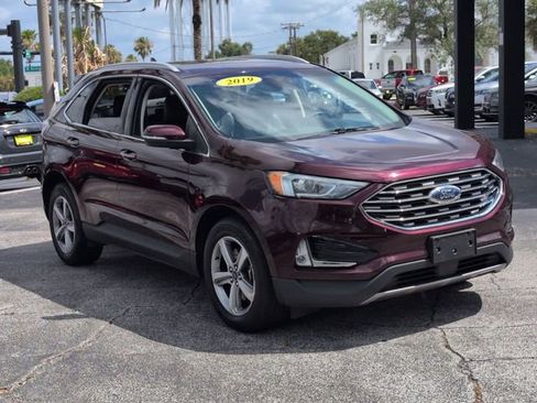 Used 2019 Ford Edge Titanium w/ Cold Weather Package AWD/4WD image 3