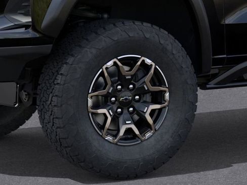 New 2026 Chevrolet Colorado ZR2 w/ Technology Package AWD/4WD image 9