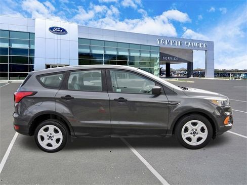 Used 2019 Ford Escape S image 5