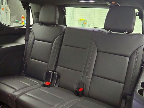 Used 2023 Chevrolet Tahoe Z71 w/ Luxury Package image 23