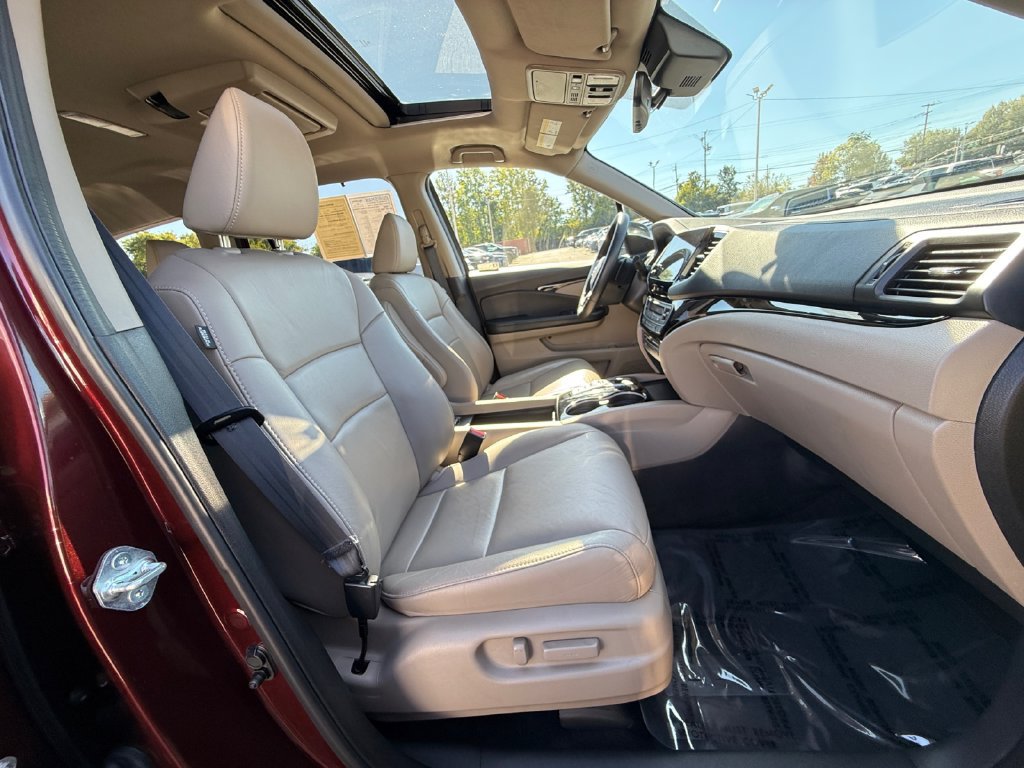 Used 2022 Honda Pilot Touring image 28
