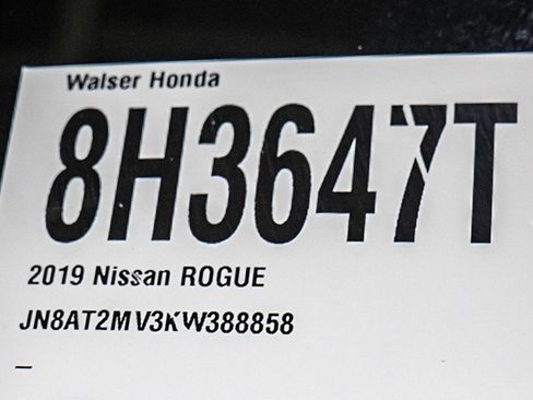 Used 2019 Nissan Rogue SV w/ Sun & Sound Touring Package AWD/4WD image 32