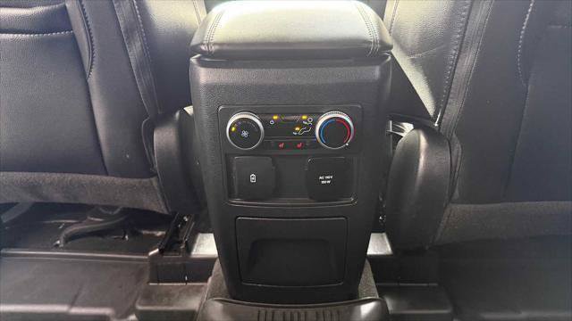 Used 2022 Ford Explorer Limited w/ Equipment Group 301A AWD/4WD image 9