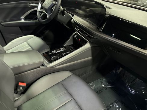 Used 2025 Audi Q5 Premium w/ Convenience Package AWD/4WD image 15