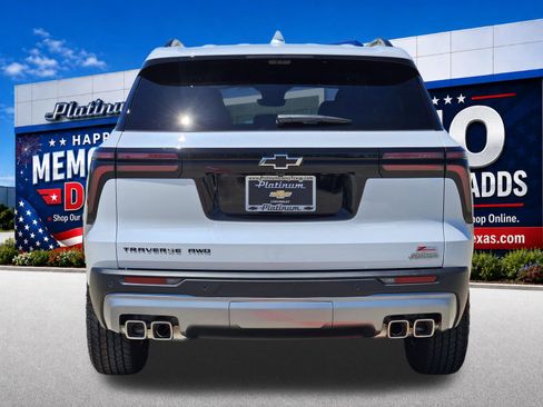 New 2026 Chevrolet Traverse Z71 w/ Driver Confidence Package AWD/4WD image 8
