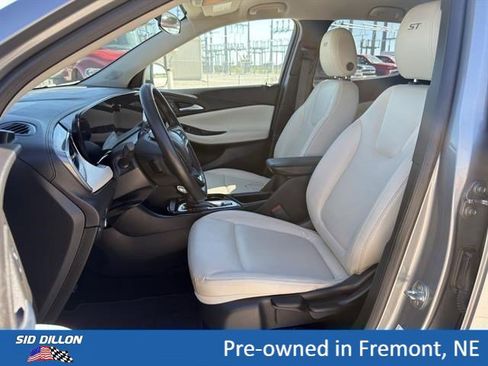 Certified 2024 Buick Encore GX Sport Touring AWD/4WD image 11