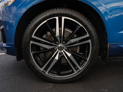 Used 2020 Volvo XC60 T6 R-Design image 13