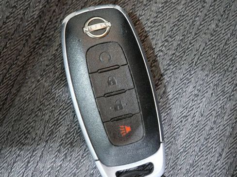 Used 2023 Nissan Rogue SV FWD image 26