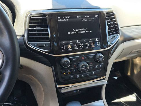 Used 2022 Jeep Grand Cherokee Laredo E w/ Security & Convenience Group AWD/4WD image 26