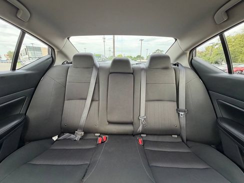 Used 2024 Nissan Altima 2.5 SV FWD image 24