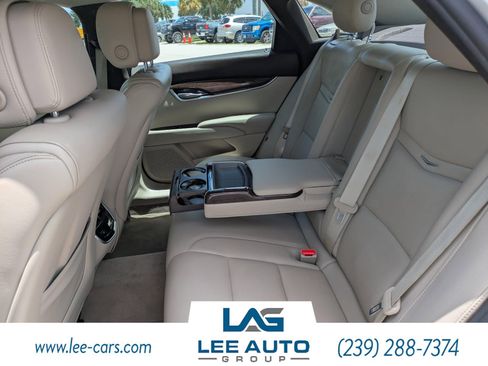 Used 2014 Cadillac XTS Luxury FWD image 10