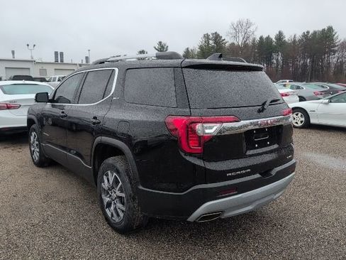 Used 2023 GMC Acadia SLT w/ GMC Pro Grade Package image 5