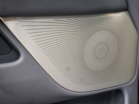 Used 2020 Lincoln Navigator L Black Label w/ Cargo Convenience Package image 48