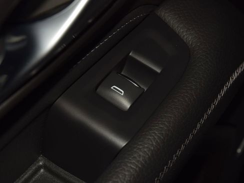 Used 2024 GMC Yukon XL Denali AWD/4WD image 47