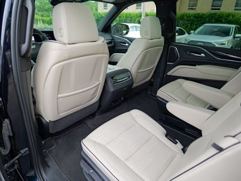 Used 2023 Cadillac Escalade ESV Sport w/ Touring Package AWD/4WD image 27