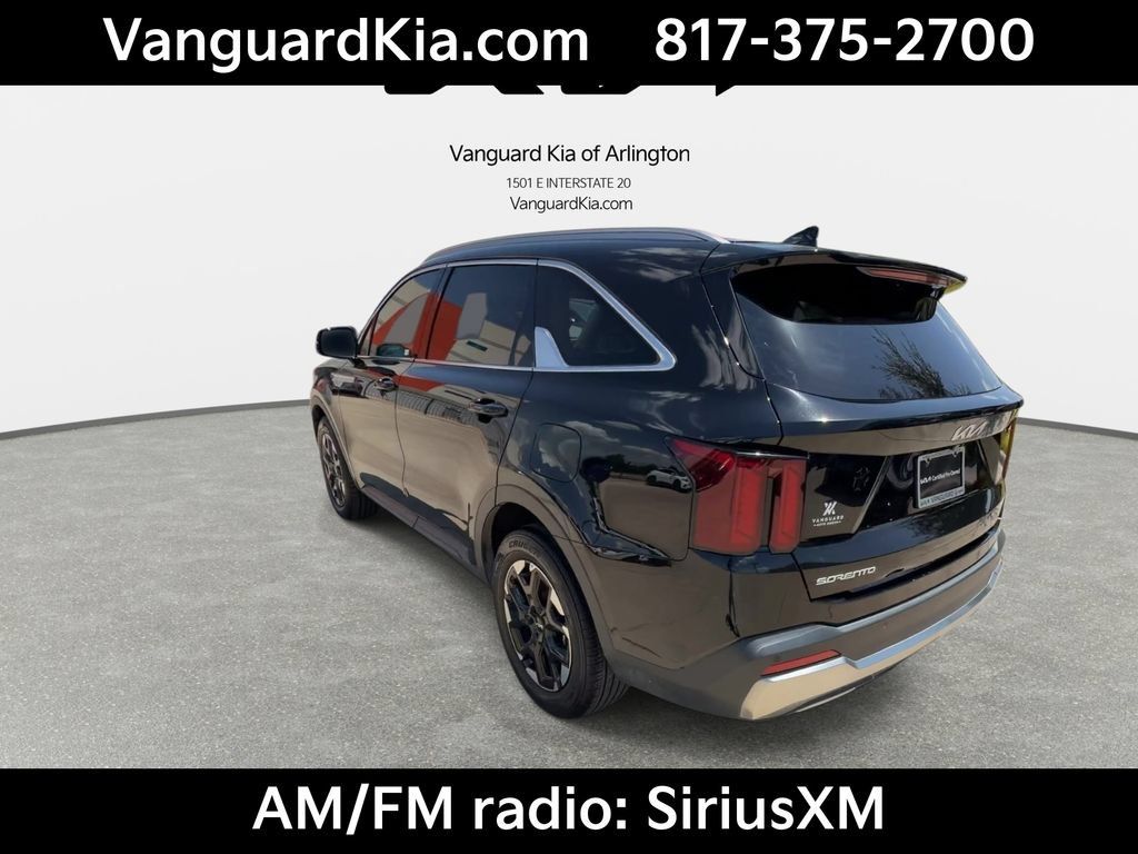 Certified 2025 Kia Sorento S FWD image 7