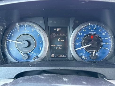 Used 2018 Toyota Sienna XLE image 18