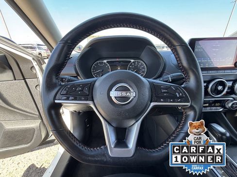 Certified 2025 Nissan Sentra SR FWD image 27