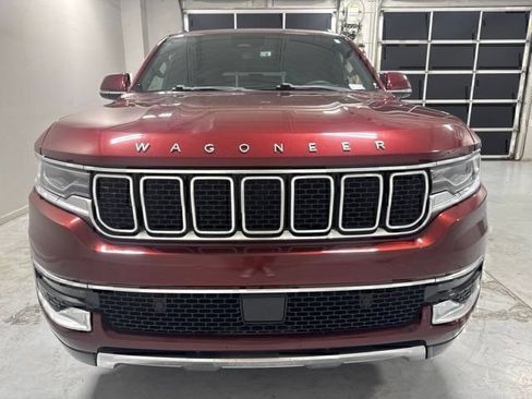 Used 2022 Jeep Wagoneer Series III AWD/4WD image 2