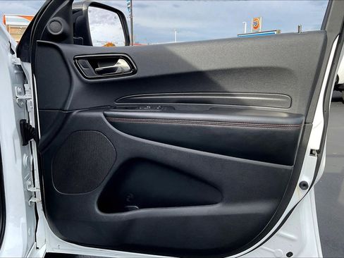 Used 2023 Dodge Durango GT image 23
