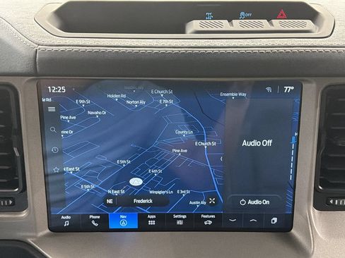 Used 2025 Ford Bronco Outer Banks AWD/4WD image 20