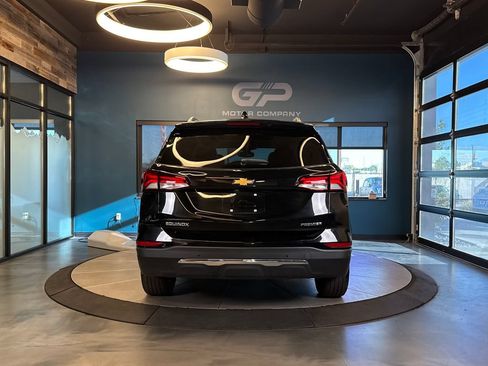 Used 2023 Chevrolet Equinox Premier FWD image 4