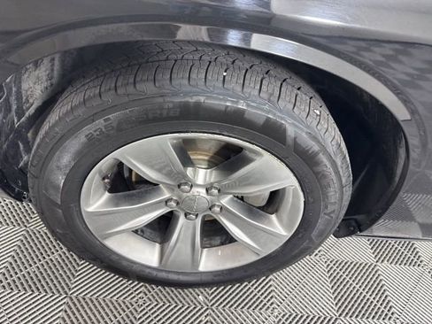 Used 2016 Dodge Challenger SXT w/ Driver Convenience Group image 10