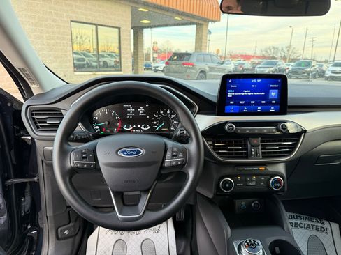 Used 2021 Ford Escape SE image 56