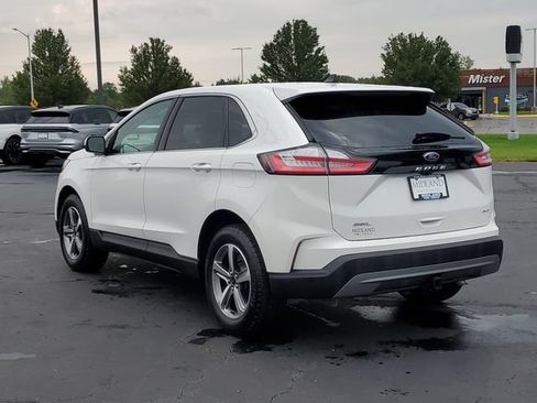 Certified 2024 Ford Edge SEL w/ Convenience Package AWD/4WD image 4