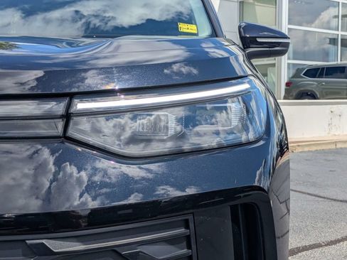 Used 2026 Volkswagen Tiguan S AWD/4WD image 11