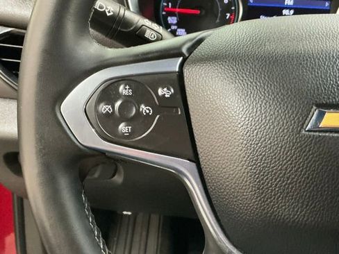 Used 2023 Chevrolet Traverse LT AWD/4WD image 24