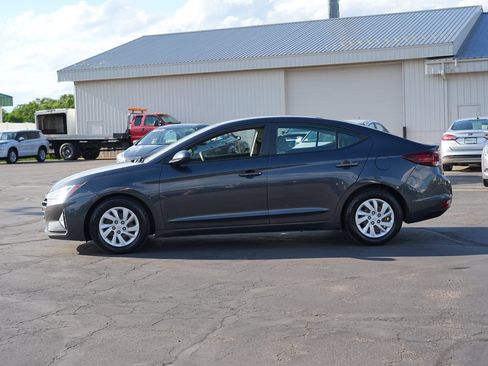 Used 2020 Hyundai Elantra SE FWD image 6