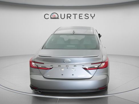 Used 2026 Toyota Camry SE FWD image 14