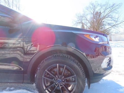 Used 2019 Ford Escape SE image 21