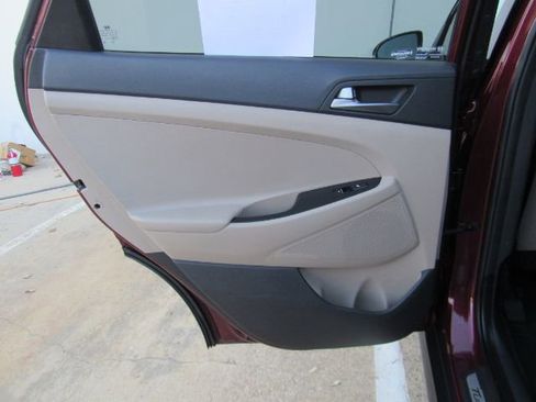 Used 2016 Hyundai Tucson Limited w/ Option Group 03 image 19