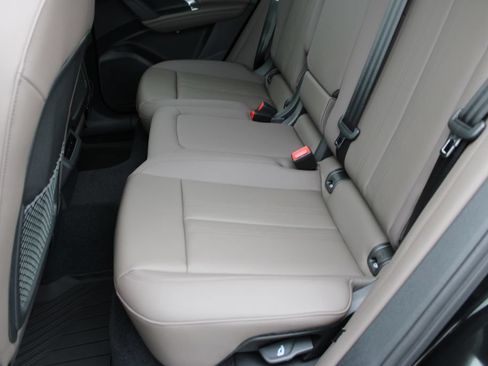 Used 2025 Audi Q5 Premium w/ Convenience Package AWD/4WD image 24
