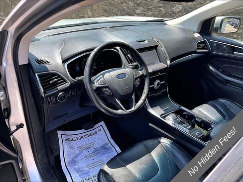 Used 2019 Ford Edge Titanium w/ Equipment Group 301A FWD image 12