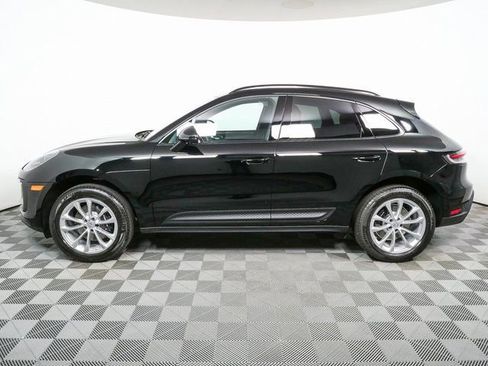 New 2026 Porsche Macan image 2