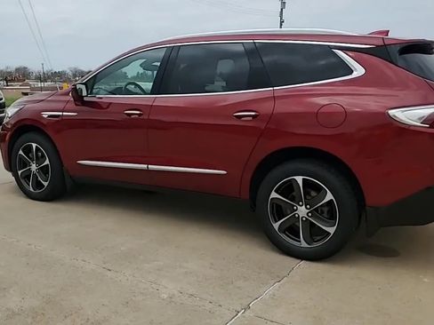 Used 2022 Buick Enclave Essence w/ Sport Touring Edition FWD image 6