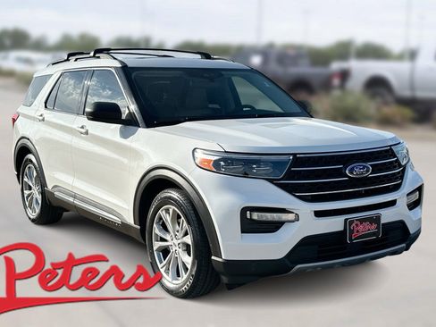 Used 2021 Ford Explorer XLT w/ Equipment Group 202A image 1