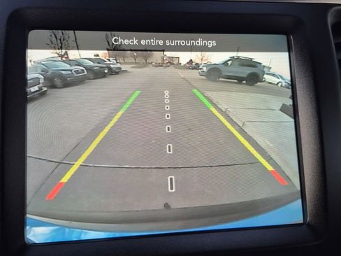 Used 2021 Jeep Cherokee Trailhawk image 20