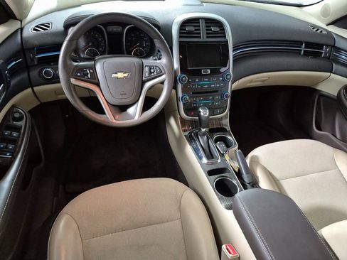 Used 2015 Chevrolet Malibu LT w/ Power Convenience Package image 10