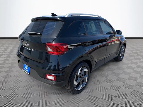 Used 2022 Hyundai Venue SEL w/ Cargo Package FWD image 7