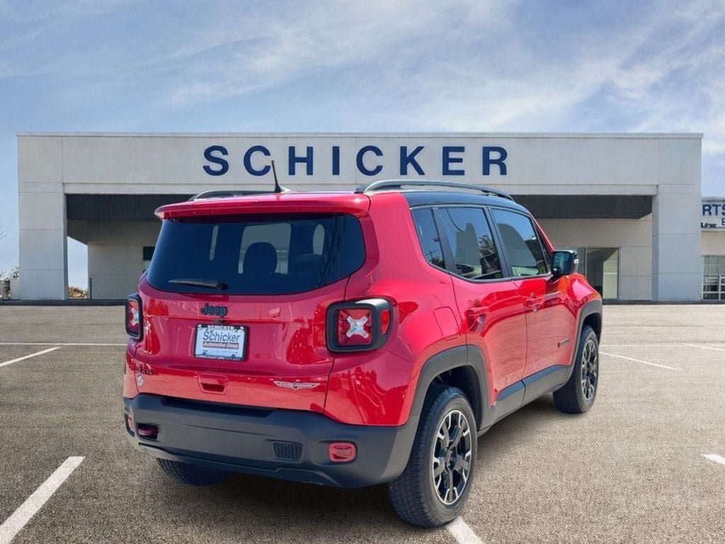 Used 2023 Jeep Renegade Trailhawk w/ Sun/Sound Group AWD/4WD image 3